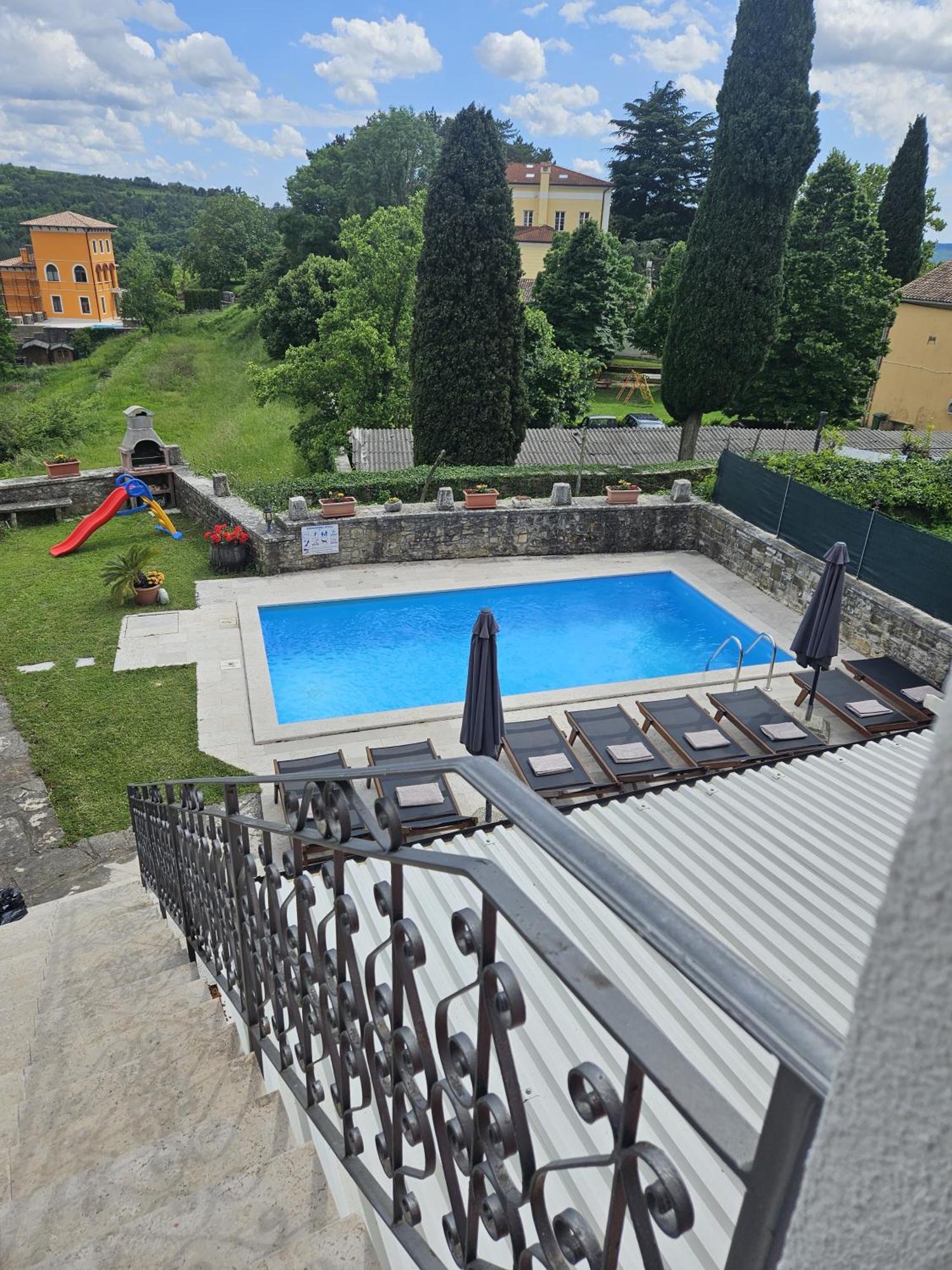 Villa Letizia Oprtalj Exteriér fotografie