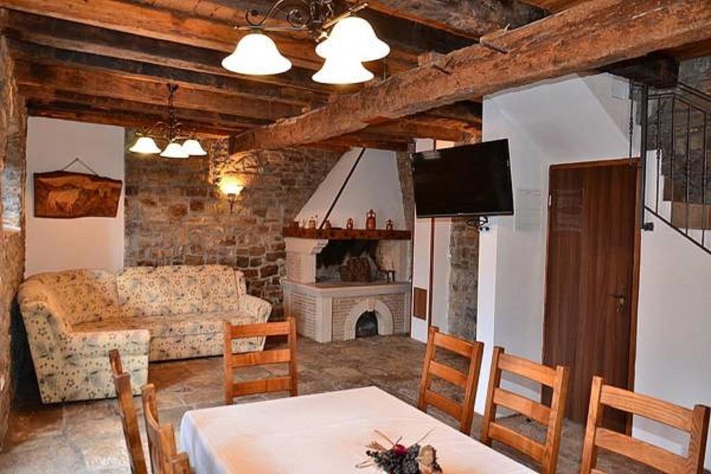 Villa Letizia Oprtalj Pokoj fotografie